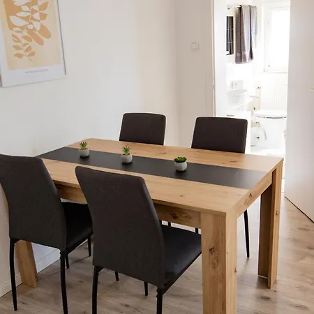 Apartment Me Living - - Hauptallee - *