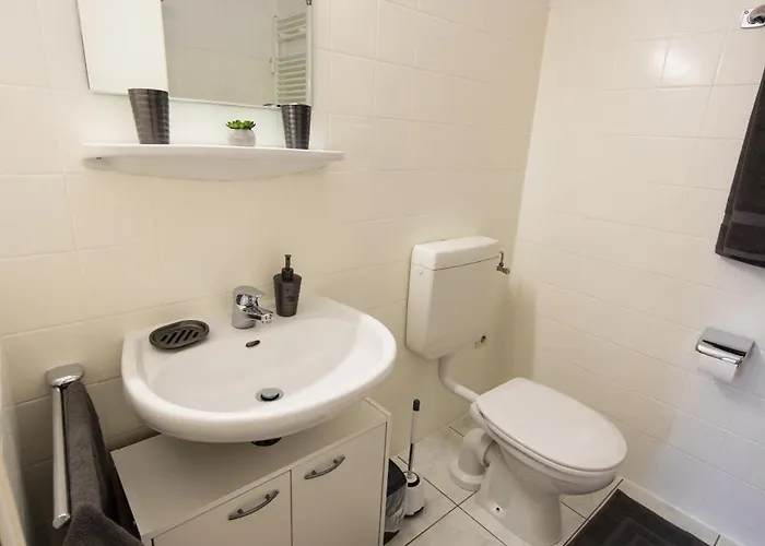 Me Living - - Hauptallee - * Bad Pyrmont